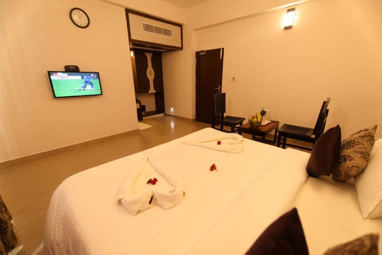 Sri Gnana Vedha Beach Residency Velankanni Eksteriør billede