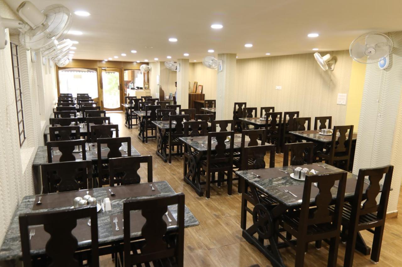 Sri Gnana Vedha Beach Residency Velankanni Eksteriør billede